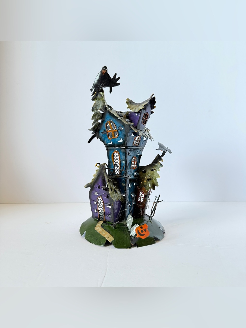 Halloween Haunted House Luminary – Crooked Metal Tabletop Decor